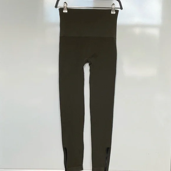 Spanx Seamless Side Zipper Leggings - Picture 3 of 6